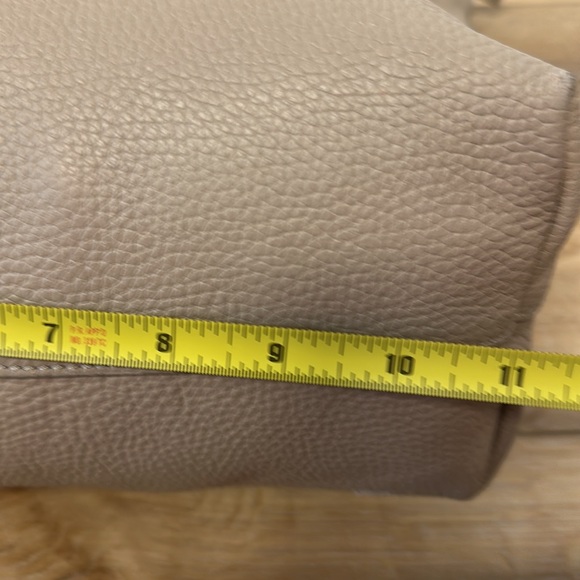 Quince taupe Italian tall cow leather tote bag - Picture 9 of 16